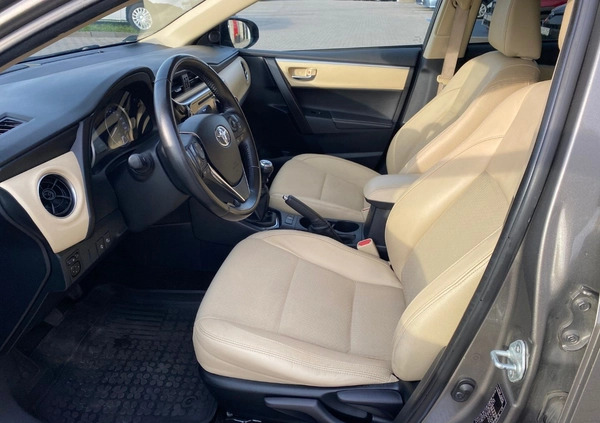 Toyota Corolla cena 49900 przebieg: 253080, rok produkcji 2016 z Kalisz małe 596